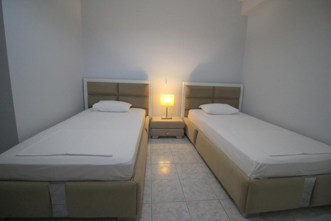 Murati Suites Sarandë 外观 照片
